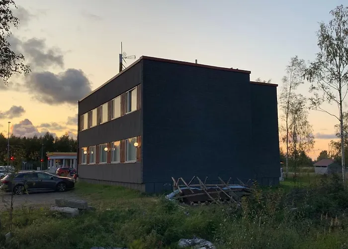 Kempeleen Moottorimaja 3*